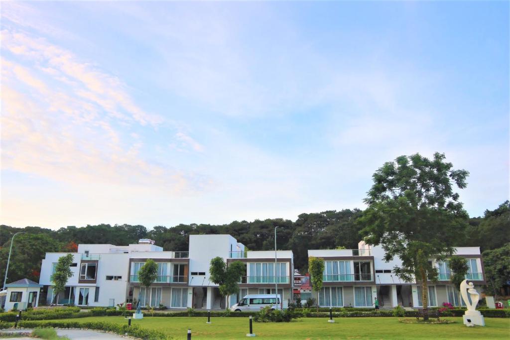Green Lotus Vạn Sơn Resort Club