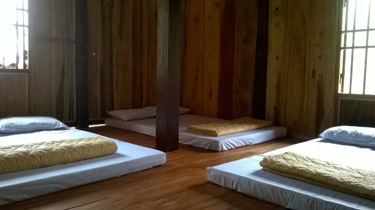 Hoàng Chuyền Homestay