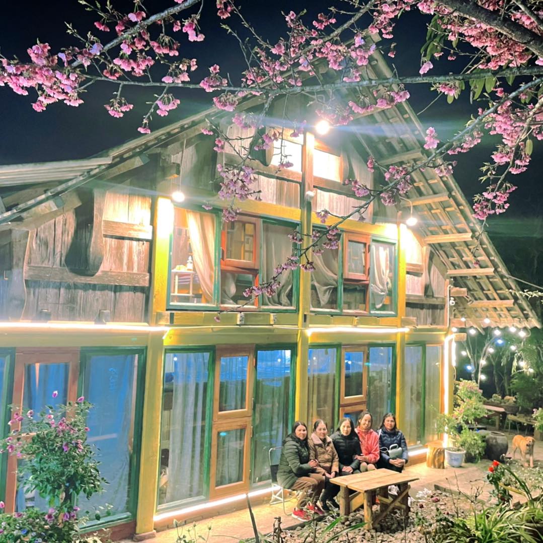 Tả Van Gỗ Homestay