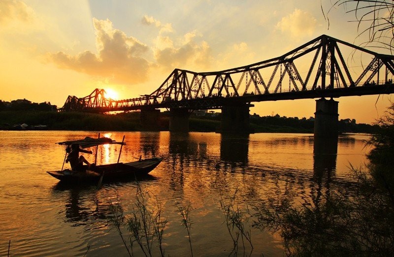 Cầu long biên