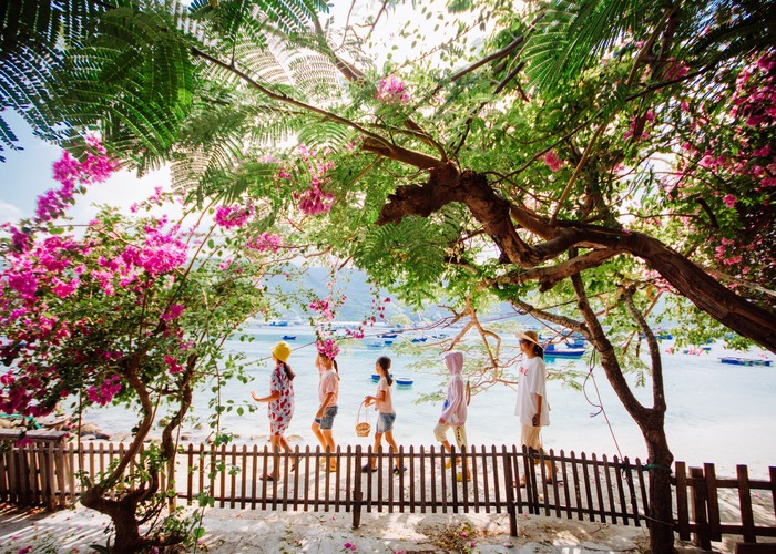 Ngồi Xuống Chơi Homestay Retreat