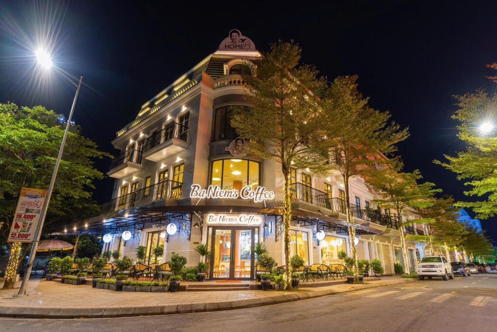 Ba Niệm Coffee & Homestay Móng Cái