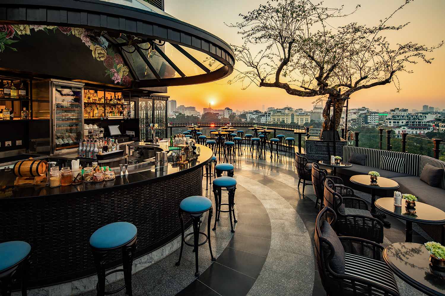 Sky Bar & Restaurant